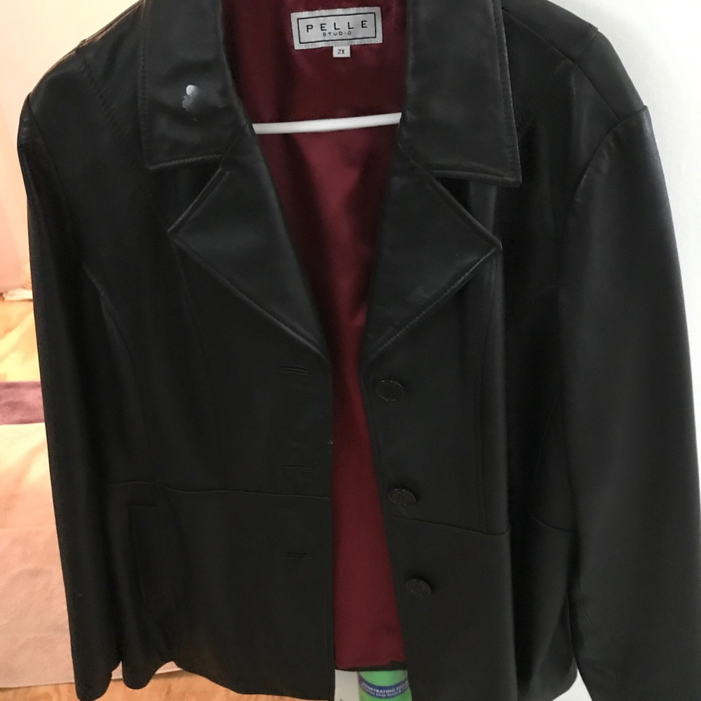 Ladies leather coat  by PELLE studio size 2X